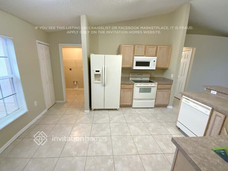 Building Photo - 521 Mobley Dr