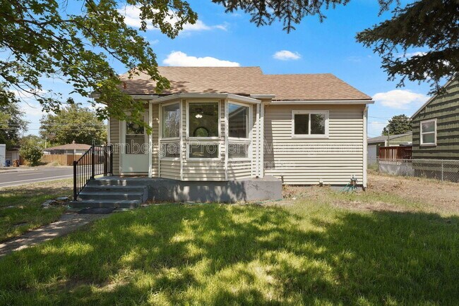 Building Photo - 503 E Joseph Ave