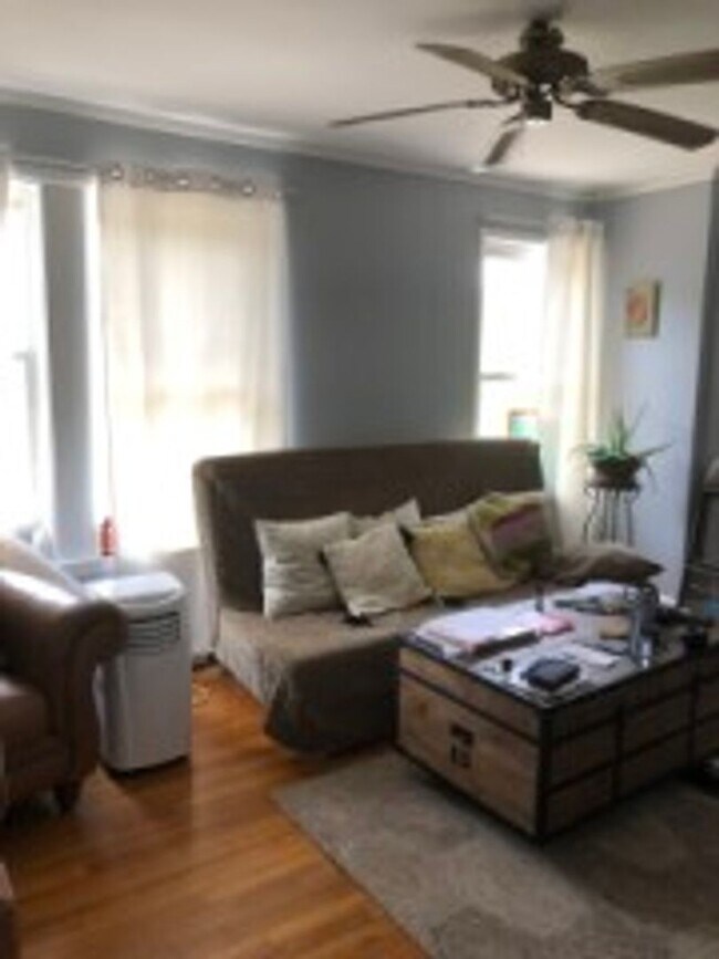 Building Photo - Brookline - 2  Bedroom Apt - Available NOW...