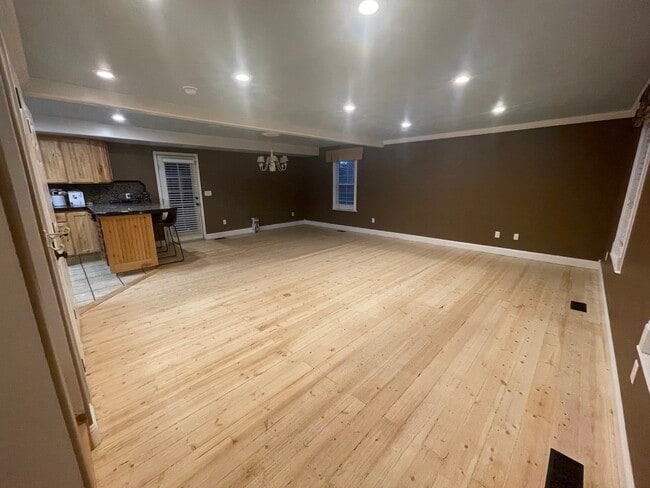 Building Photo - 572 W 6300 S