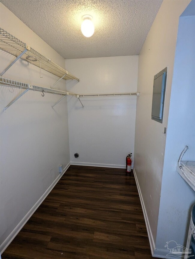 Building Photo - 6288 Hamilton Bridge Rd