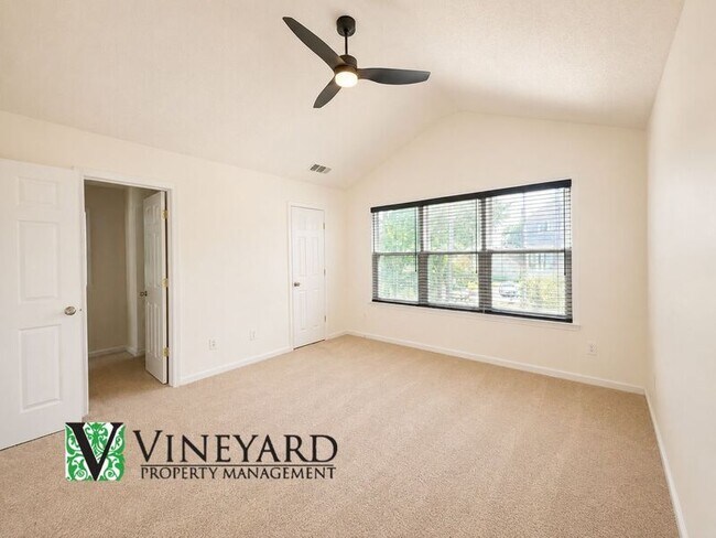 Building Photo - 414 Darter Dr NW