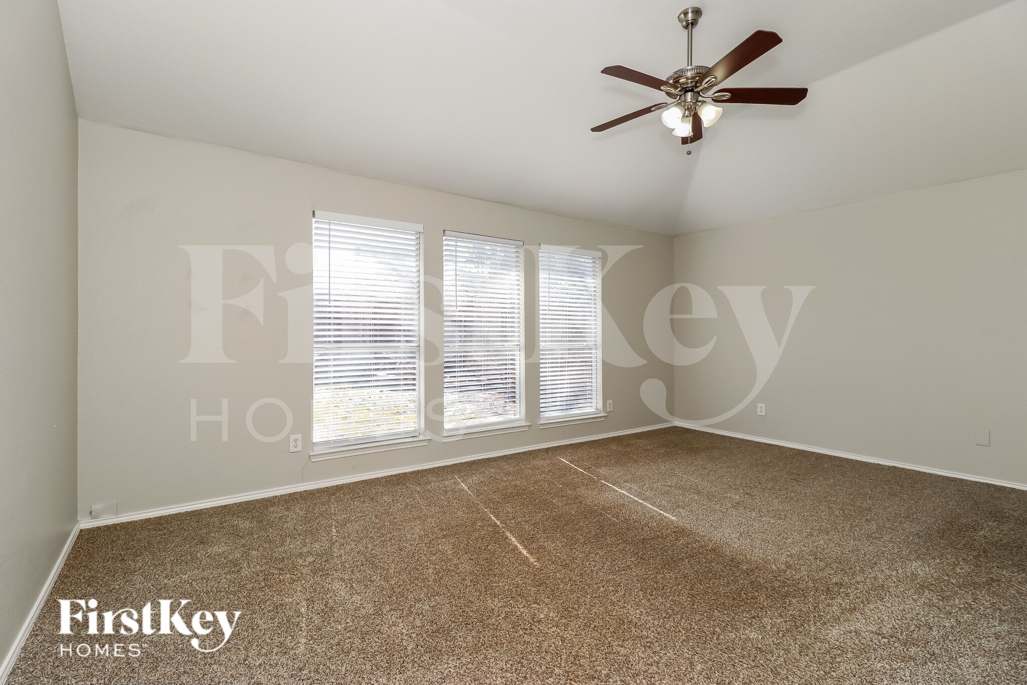 Building Photo - 614 Jamie Ln