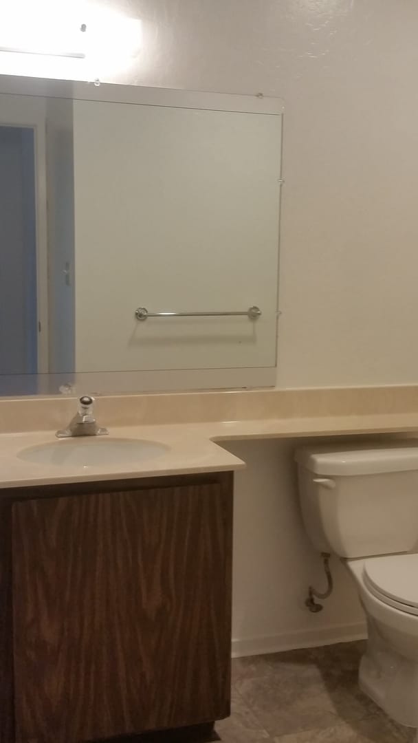 Building Photo - MOVE-IN READY! Peaceful 1-Bedroom Top Floo...