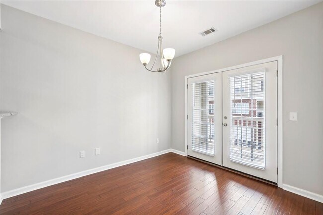 Building Photo - 7110 Woodland Ln