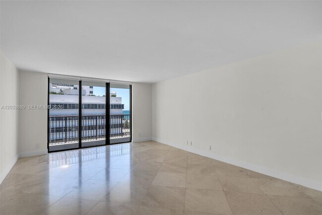 Building Photo - 1800 Collins Ave
