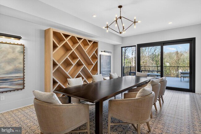 Building Photo - 76 Old Mill Bottom Rd N