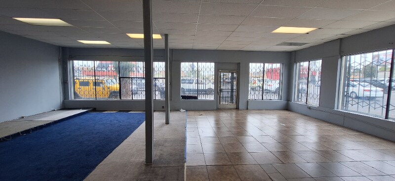 Building Photo - 1430 W Martin Luther King Jr Blvd