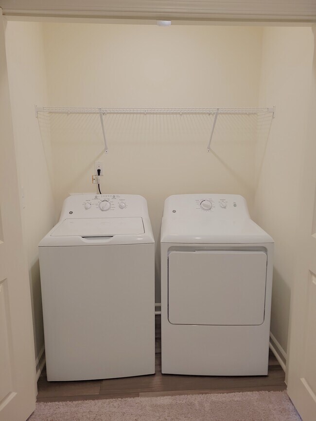 Building Photo - 1122 Tofino Dr