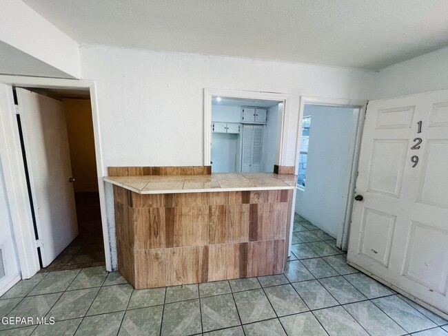 Building Photo - 129 Tassie Way