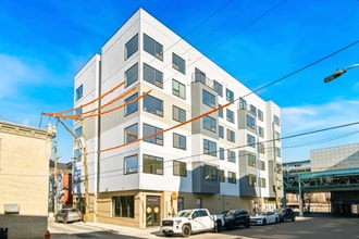 Building Photo - 1901 Hope St