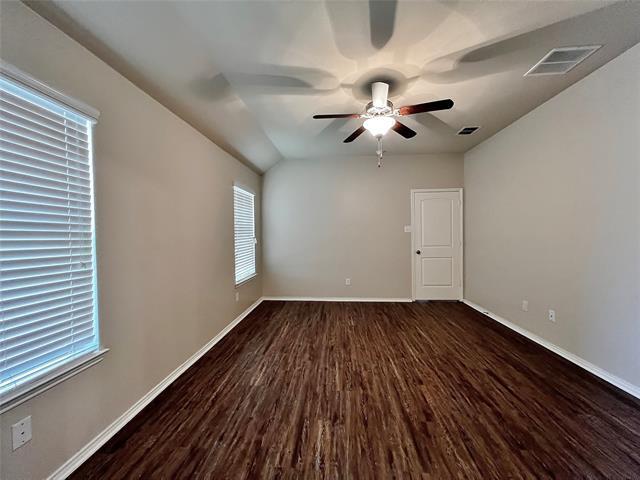 Building Photo - 8472 Gentian Dr