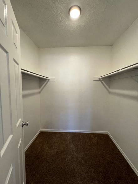 Building Photo - 17250 SW Heritage Ct