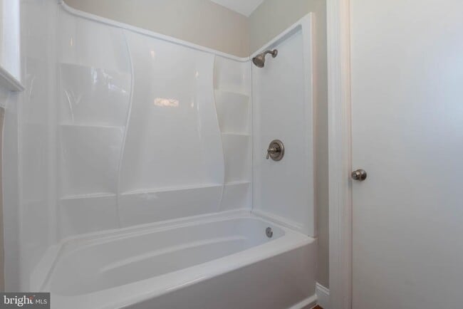 Building Photo - 360 Hollowbrook Dr