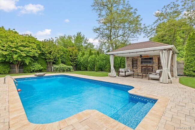 Building Photo - 13 Colonial Ln