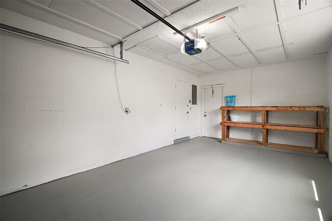 Building Photo - 14884 SW 35th Cir