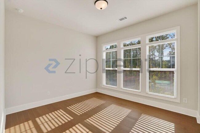 Building Photo - 6510 Wallace Farms Dr