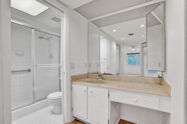 Building Photo - 1501 Cayman Way