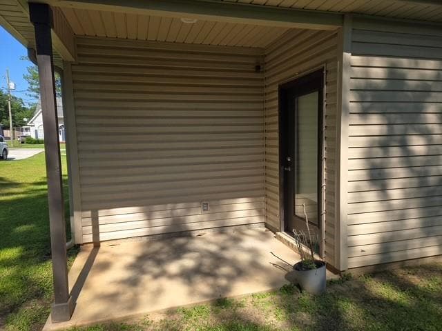 Building Photo - 1056 Pinemont Dr