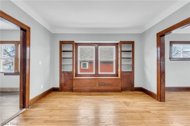 Building Photo - 4388 W 47th St