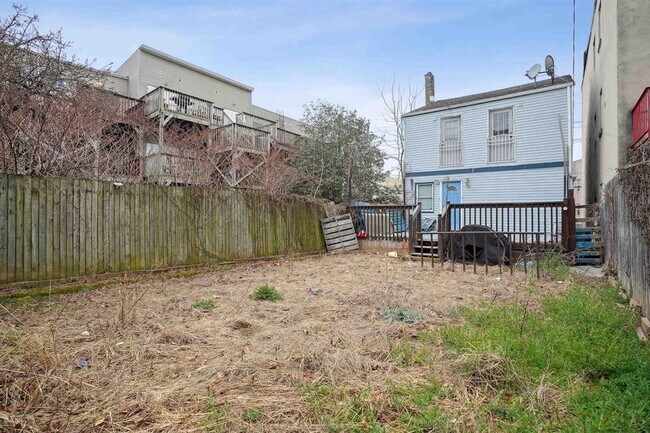 Building Photo - 292 New York Ave