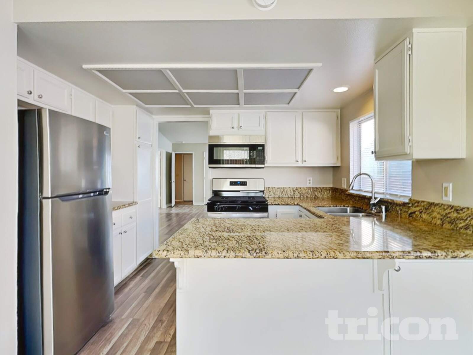 Building Photo - 2020 Burnside Dr