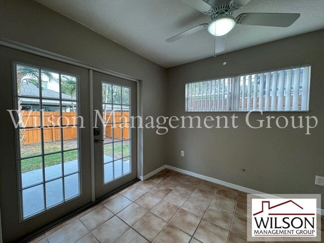 Building Photo - 623 Rugby St