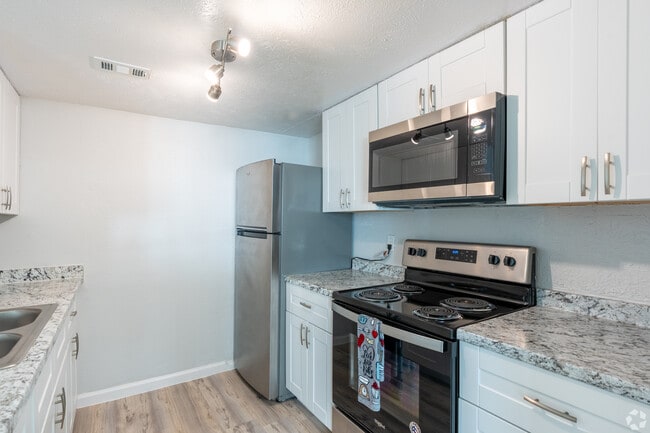 Kitchen 2x1 - Your Next Home Awaits at Sun Ridge Apartments