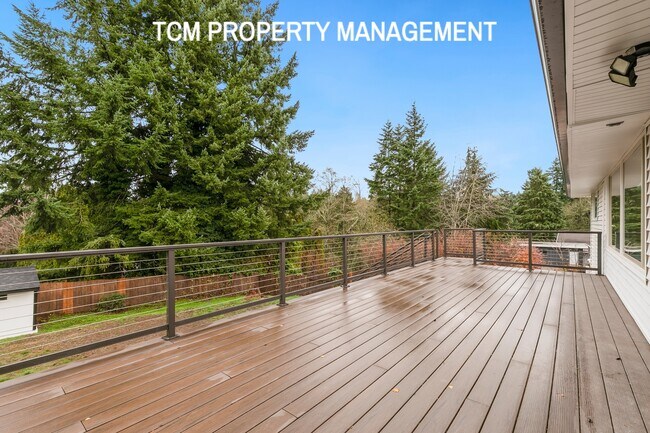 Building Photo - 1121 E Guiberson St