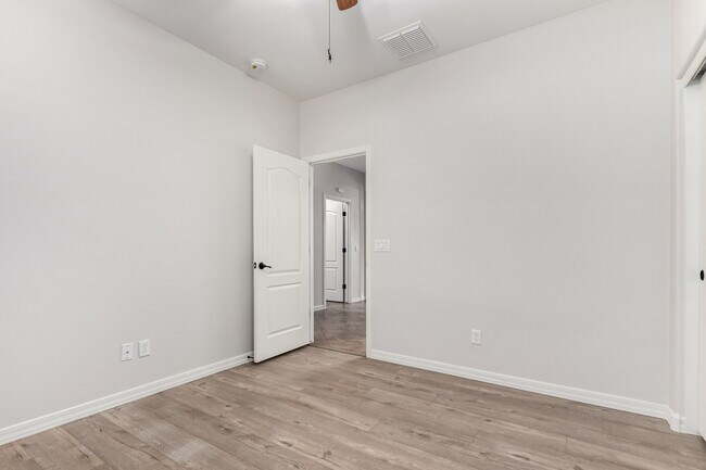 Building Photo - 35376 N Murray Grey Dr