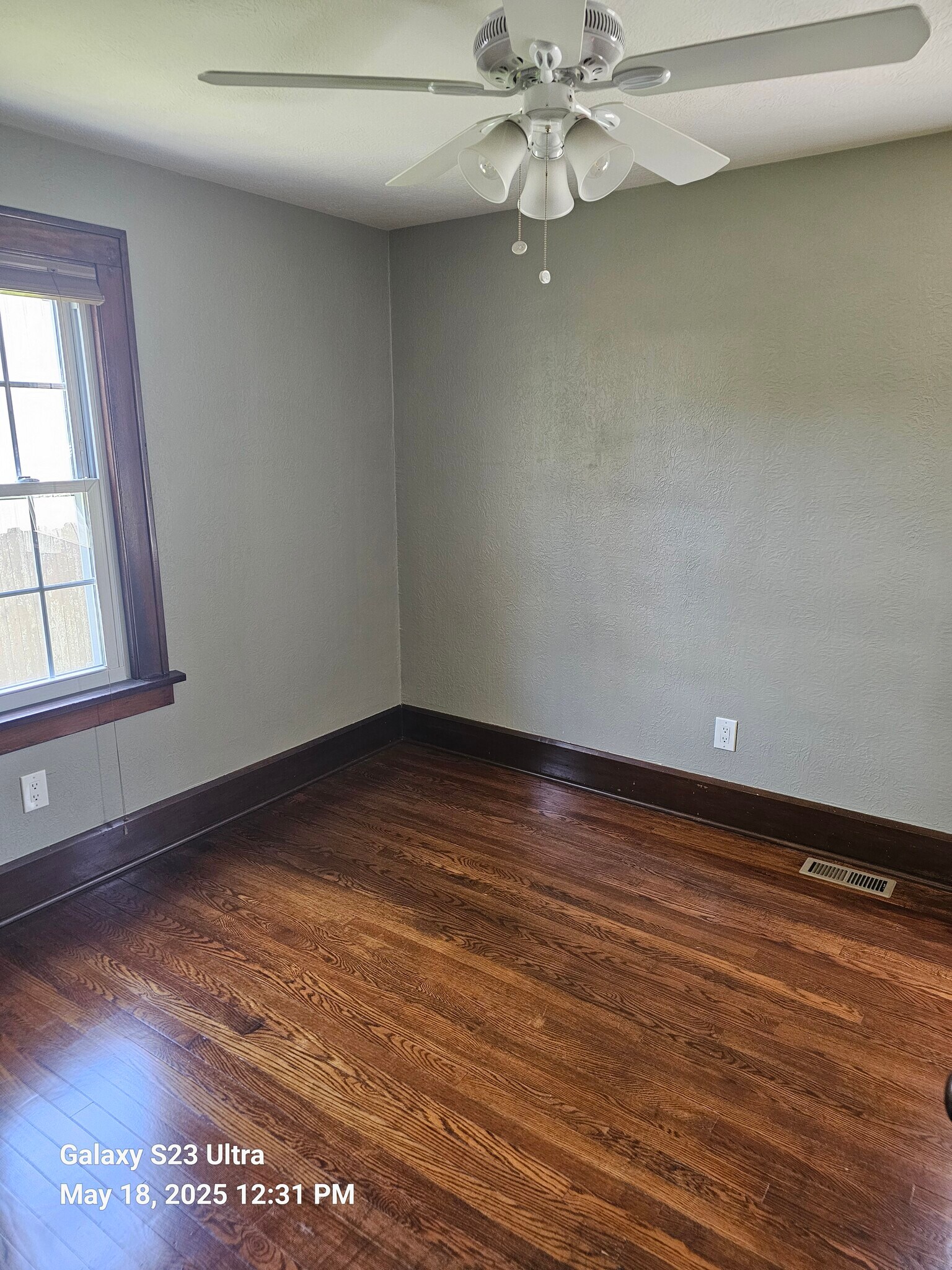Building Photo - 41719 Edison Ct