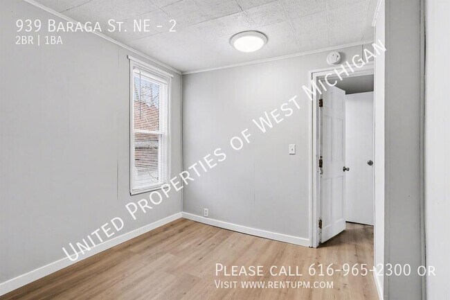 Building Photo - 939 Baraga St NE