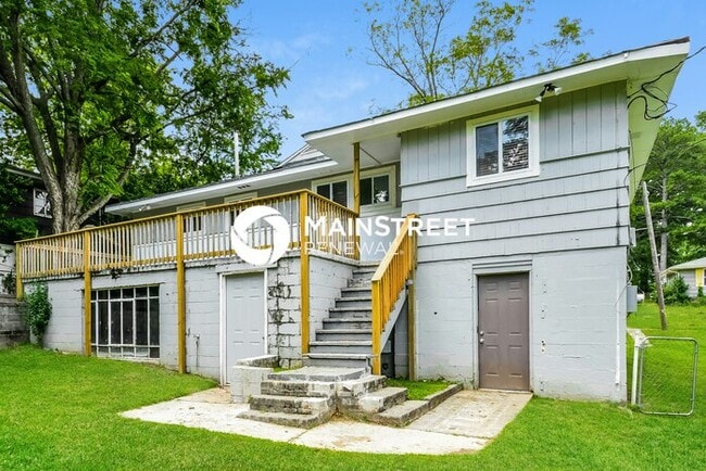Building Photo - 3 Bedroom Pet-Friendly Home in Birmingham,...
