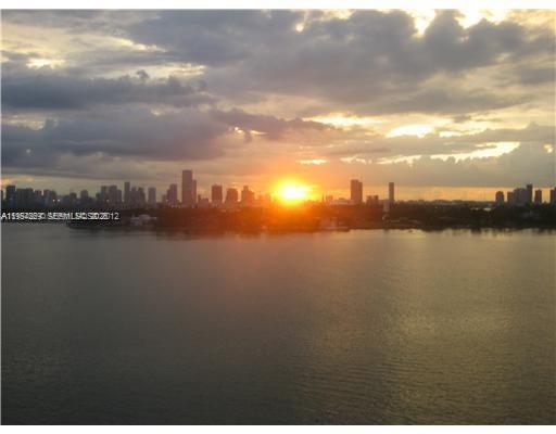 Building Photo - 1000 West Ave