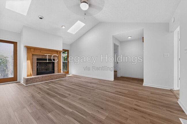 Building Photo - 603 Hayes St