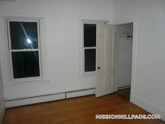 Building Photo - 140 St Alphonsus St