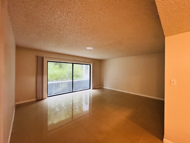 Building Photo - 2050 N Congress Ave