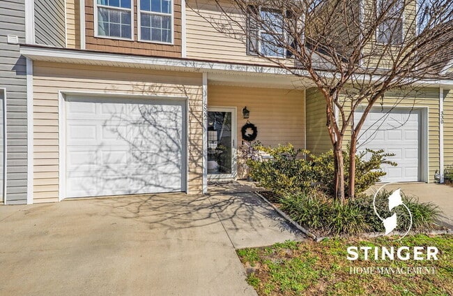 Building Photo - 332 Dante Cir