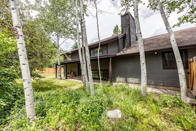Building Photo - Tranquil Park Meadows Escape with Large Pr...