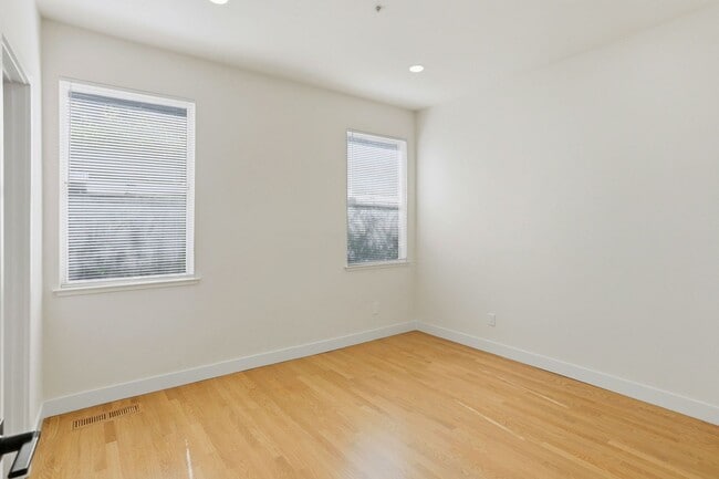 Building Photo - Beautiful 4-Bedroom 3-Bathroom Sunnyvale Home
