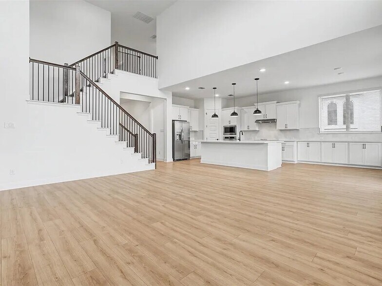 Building Photo - 104 Rocky River Rd