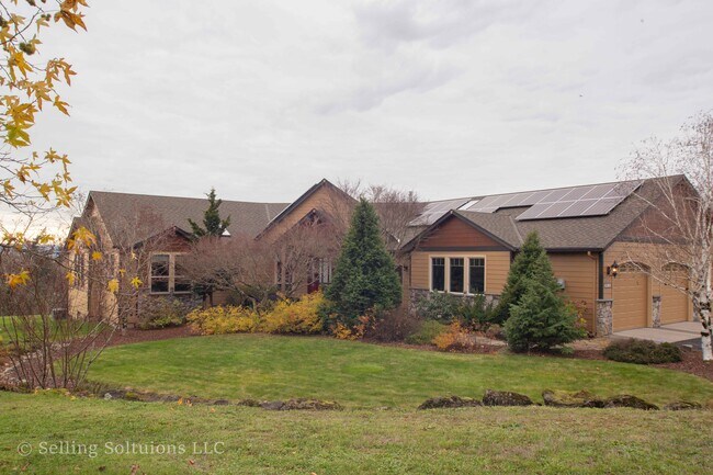 Building Photo - 5010 SE 362nd Ave