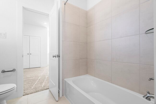 Building Photo - 7810 Starfish Arbor Dr