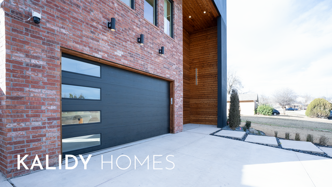 Building Photo - 605 N Idaho Ave