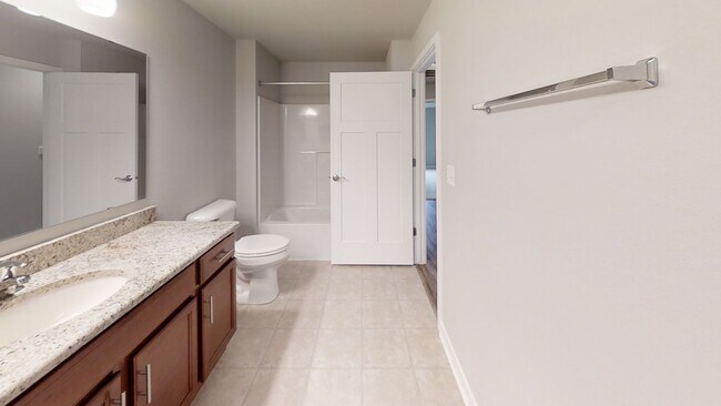 Building Photo - Condo Style Upper 2 Bedroom 2 Bathroom Apartment is Available