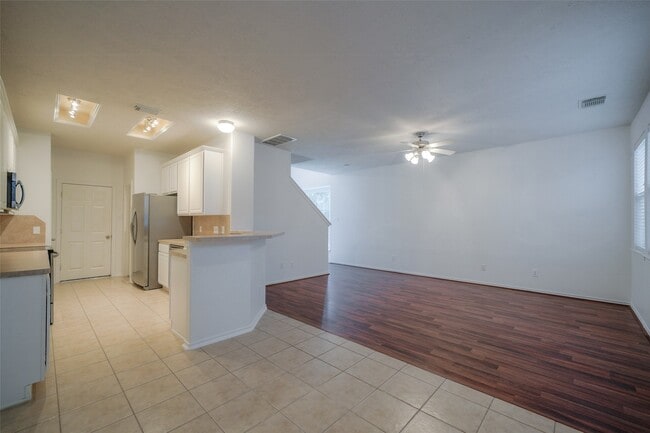 Building Photo - 146 Silver Penny Dr