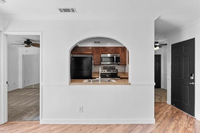 Building Photo - 10655 Lemon Ave