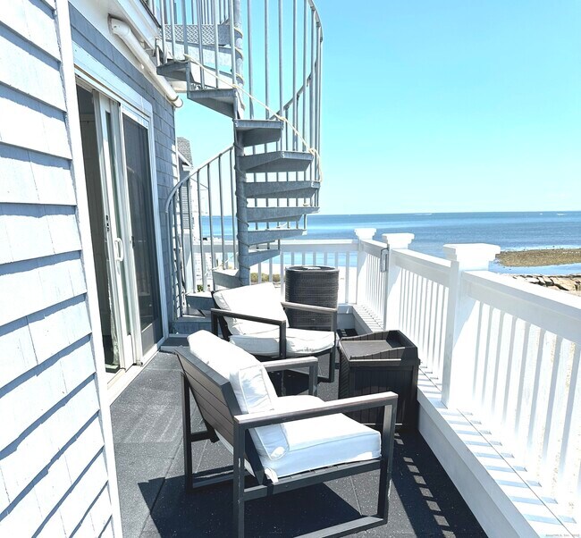 Building Photo - 2149 Fairfield Beach Rd