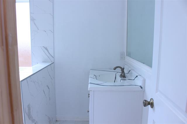 Building Photo - 2411 Anderson St