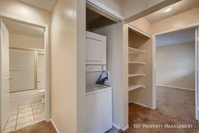 Building Photo - 4161 Gannet Cir